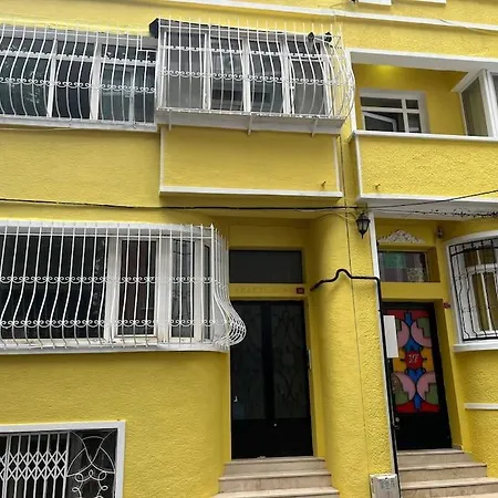 Apartment Arya 3 Bedroom Family Pink Flat *