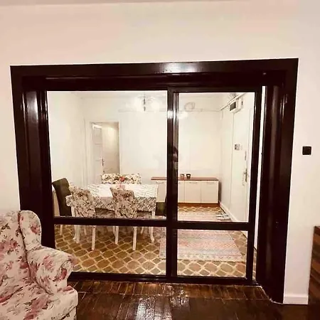Arya 3 Bedroom Family Pink Flat Istanbul